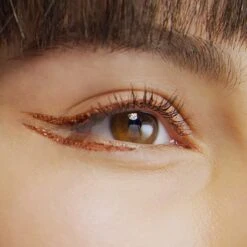 L'Oréal Paris Matte Signature Eyeliner Van Superliner – Matte Liquid Eyeliner – Waterproof - 07 Copper – Bruin 14 L'Oréal Paris Matte Signature Eyeliner Van Superliner – Matte Liquid Eyeliner – Waterproof - 07 Copper – Bruin -Modecosmetica Winkel 1200x1198 22