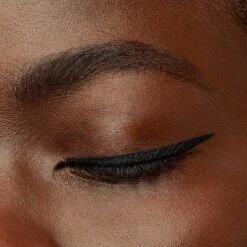 Bourjois Contour Clubbing Waterproof Oogpotlood - 41 Black Party 30 Bourjois Contour Clubbing Waterproof Oogpotlood - 41 Black Party -Modecosmetica Winkel 1200x1200 441