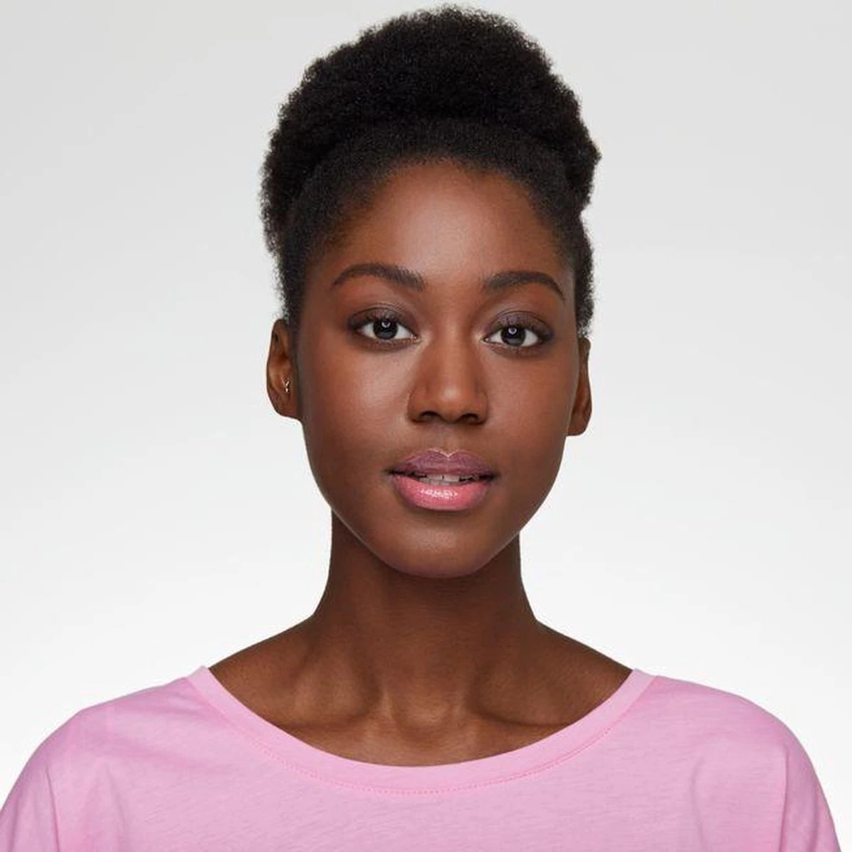 Essence Extreme Shine Volume Lipgloss 5 Ml 06 Candy Shop 7 Essence Extreme Shine Volume Lipgloss 5 Ml 06 Candy Shop - Afbeelding 5