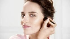 Bourjois Foundcealer Foundation - 410 Beige Doré 26 Bourjois Foundcealer Foundation - 410 Beige Doré -Modecosmetica Winkel 1200x675 4