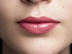 L'Oréal Paris Color Riche Shine Lipstick Lippenstift - 111 Pink Wonderland -Modecosmetica Winkel 1200x900 6