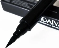 HANDAIYAN® | Eyeliner Met Wing Stempel | Zwarte Oog Stempel | 2 In 1 Eyeliner | Eyeliner Tool | Wing Eyeliner | Wing Stamp 19 HANDAIYAN® | Eyeliner Met Wing Stempel | Zwarte Oog Stempel | 2 In 1 Eyeliner | Eyeliner Tool | Wing Eyeliner | Wing Stamp -Modecosmetica Winkel 1200x971 2