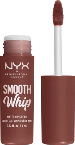 NYX Professional Makeup - Smooth Whip Matte Lip Cream Thread Count - Vloeibare Lippenstift - 4ML 12 NYX Professional Makeup - Smooth Whip Matte Lip Cream Thread Count - Vloeibare Lippenstift - 4ML -Modecosmetica Winkel 618x1200