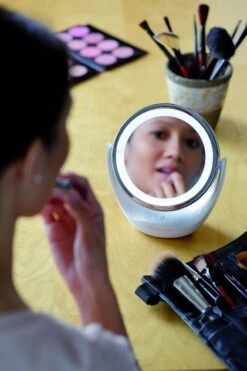 Medisana CM 835 Cosmetica Spiegel 17 Medisana CM 835 Cosmetica Spiegel -Modecosmetica Winkel 799x1200 5