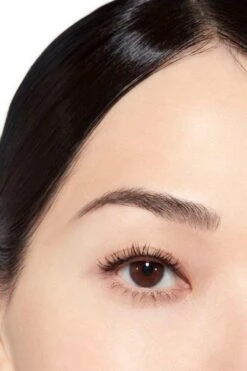 Chanel - Inimitable Waterproof Mascara - Zwart 18 Chanel - Inimitable Waterproof Mascara - Zwart -Modecosmetica Winkel 800x1200 2