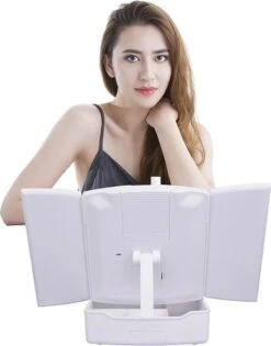 Merkloos Make-up Organizer Met Spiegel En LED Van METU-Online - Make Up Opberger - Make Up Spiegel Met Led Lamp - Makeup Opbergdoos - Make-up Spiegel Wit - Make Up Spiegel Met Verlichting En Usb - Make Up Koffer - Make Up Tafel - Make Up Organizer 21 Merkloos Make-up Organizer Met Spiegel En LED Van METU-Online - Make Up Opberger - Make Up Spiegel Met Led Lamp - Makeup Opbergdoos - Make-up Spiegel Wit - Make Up Spiegel Met Verlichting En Usb - Make Up Koffer - Make Up Tafel - Make Up Organizer -Modecosmetica Winkel 940x1200 2