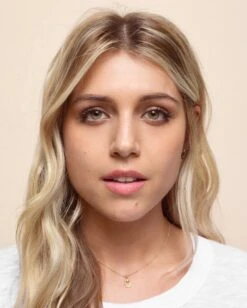 Rimmel London Lasting Matte Foundation - 200 Soft Beige -Modecosmetica Winkel 961x1200