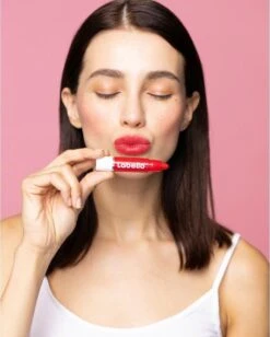 Labello Crayon Lipstick Poppy Red 11 Labello Crayon Lipstick Poppy Red -Modecosmetica Winkel 962x1200